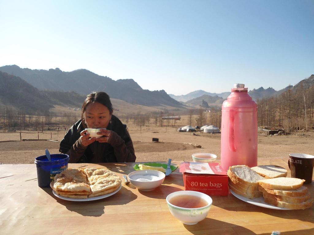 Mongol Nomads Guesthouse Ulan Bator Exterior foto